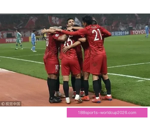 谢伊谈绝杀：踢枪手和我们平时踢法相似 这次绝杀确实意义非凡